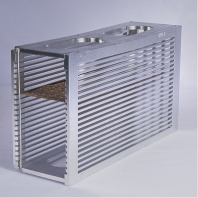 قیمت خوب نوع شکاف ماشینکاری دقیق CNC جعبه فریم وفر برای تمیز کردن پلاسما آنلاین